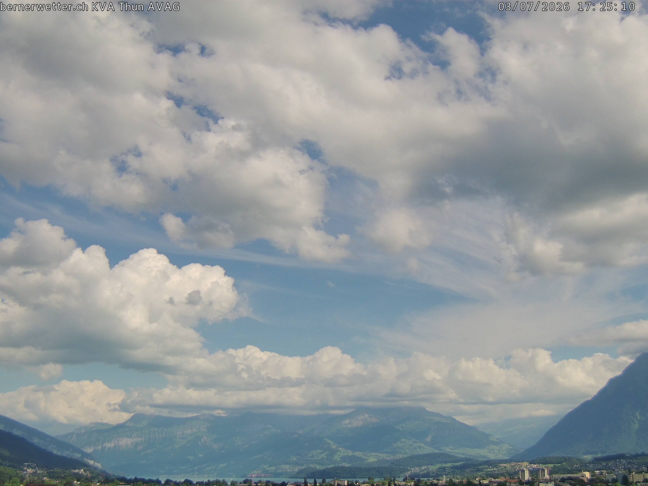 Wetterkamera in Thun, Sicht auf Berner Alpen und Jura